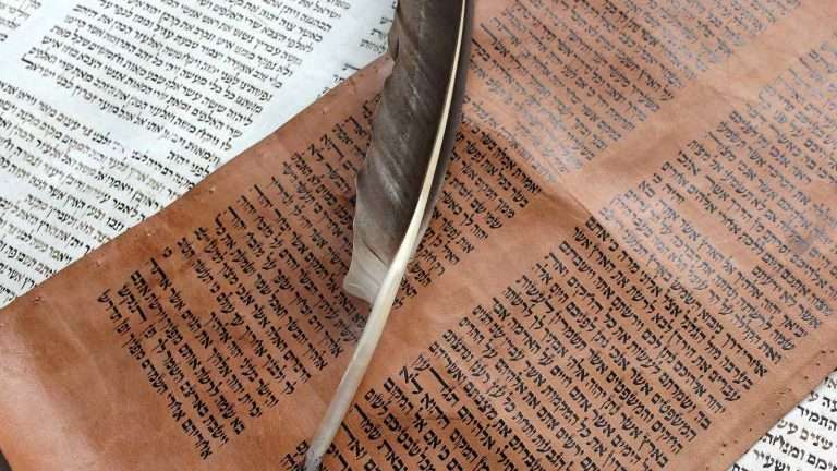 How-Did-Salvation-and-Forgiveness-Take-Place-in-the-Old-Testament-author-scott-lapierre