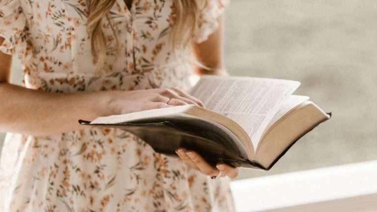 How a Wife Can Have the Inner Beauty of a Meek and Quiet Spirit (1 Peter 33-4)